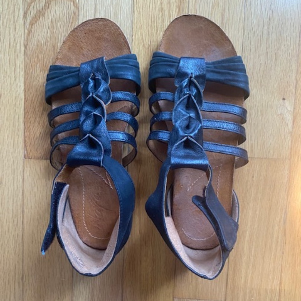 Naya Palomi Black Leather Gladiator Sandals Size 6